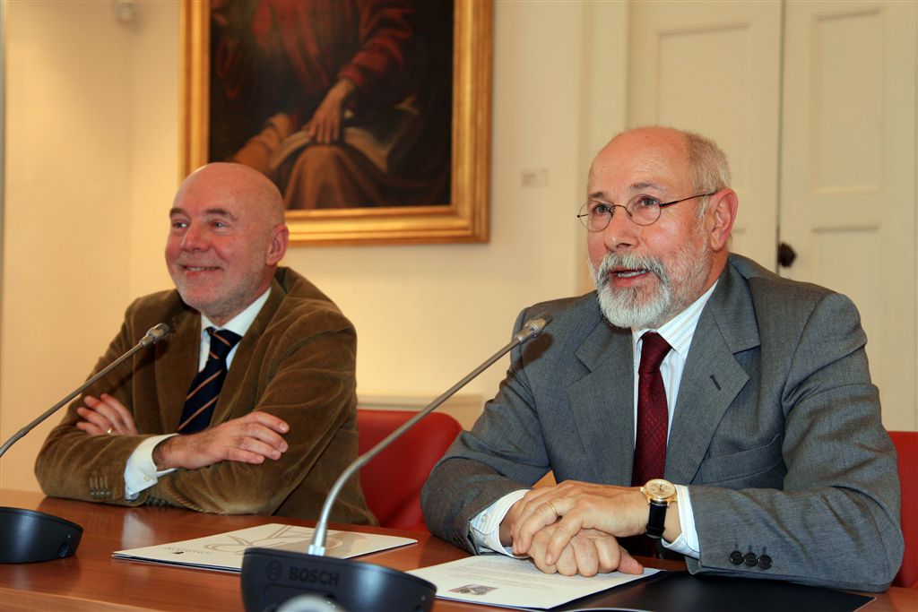 fOTOCS