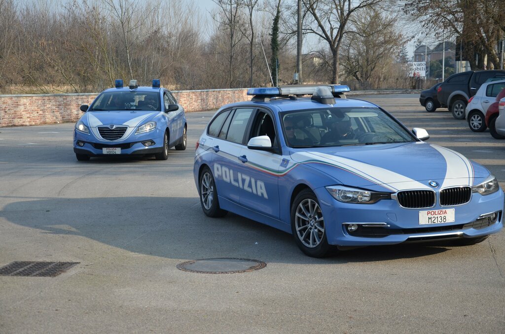 Automobili D&#039;aMico  - O Gal Galvojate Apie Paskolą Automobiliui?