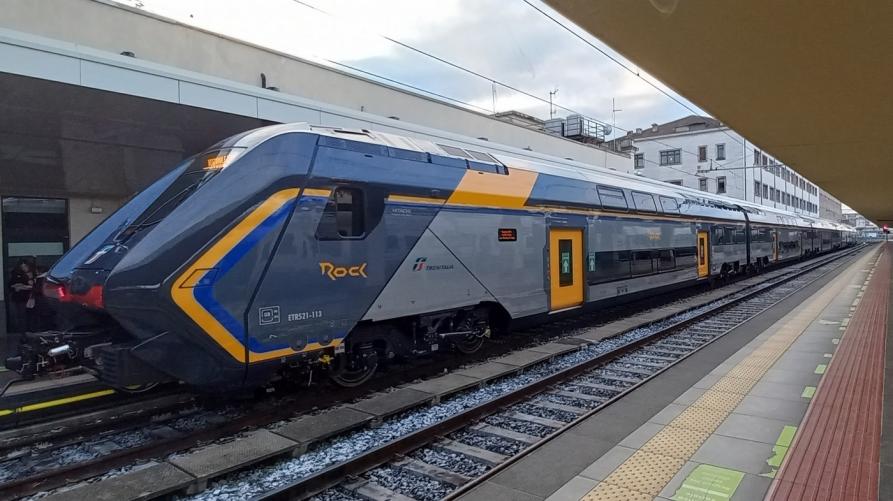 Il treno corre online: 7 viaggiatori italiani su 10 acquistano i biglietti del treno su canali digitali