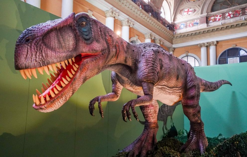 Dinosauri in mostra alla stazione di Torino <br/> Porta Nuova, anche a Pasqua e 1-2-3 aprile