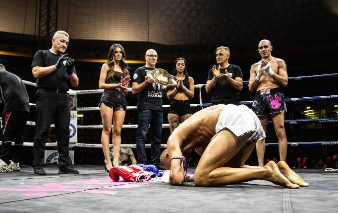 “Thai Boxe Mania”: Zahe lascia da campione vincendo l’ultimo match in carriera