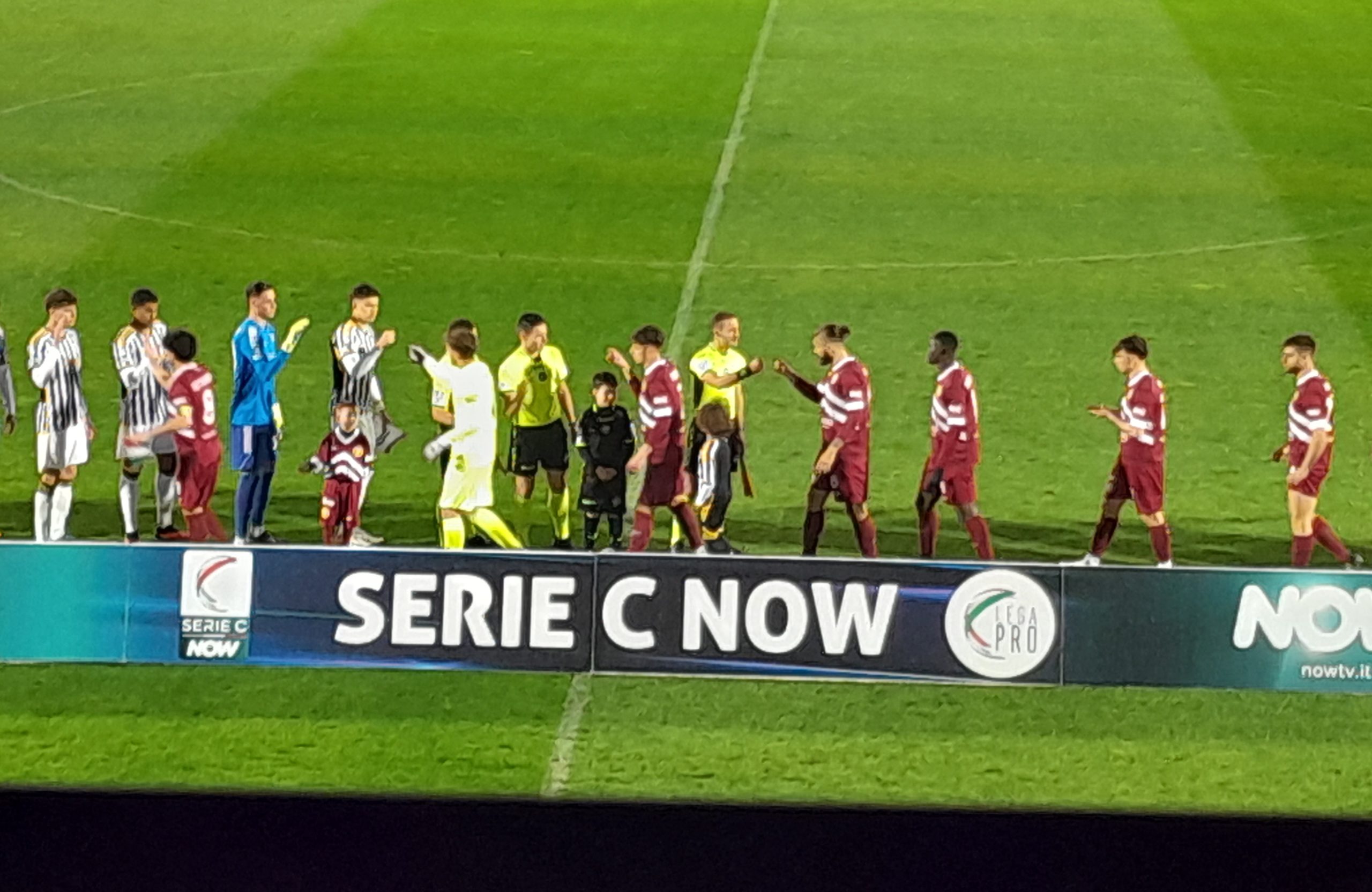 La Next Gen batte l’Arezzo 2-0 e passa il turno playoff. VAR protagonista. Sabato il Pescara in trasferta