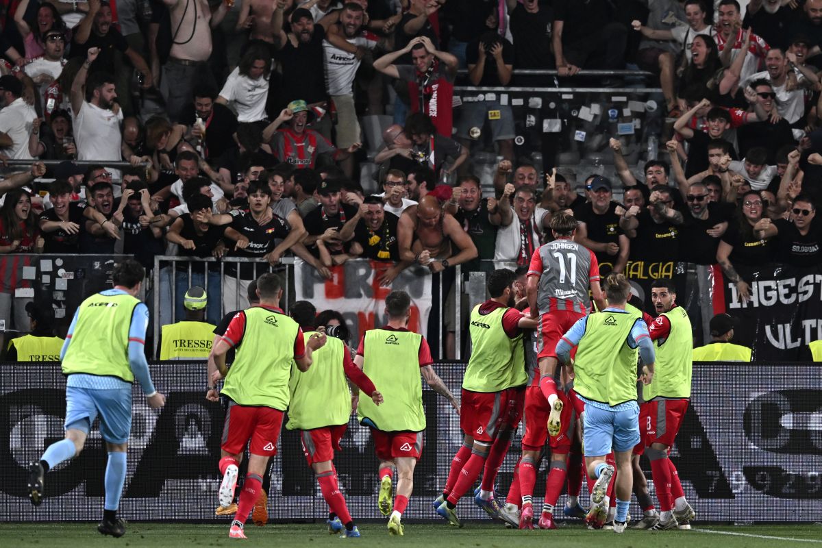 Serie B: la Cremonese vince 3-2 a La Spezia e torna in serie A